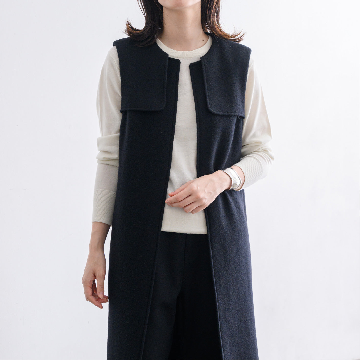 Wool tie-belt vest